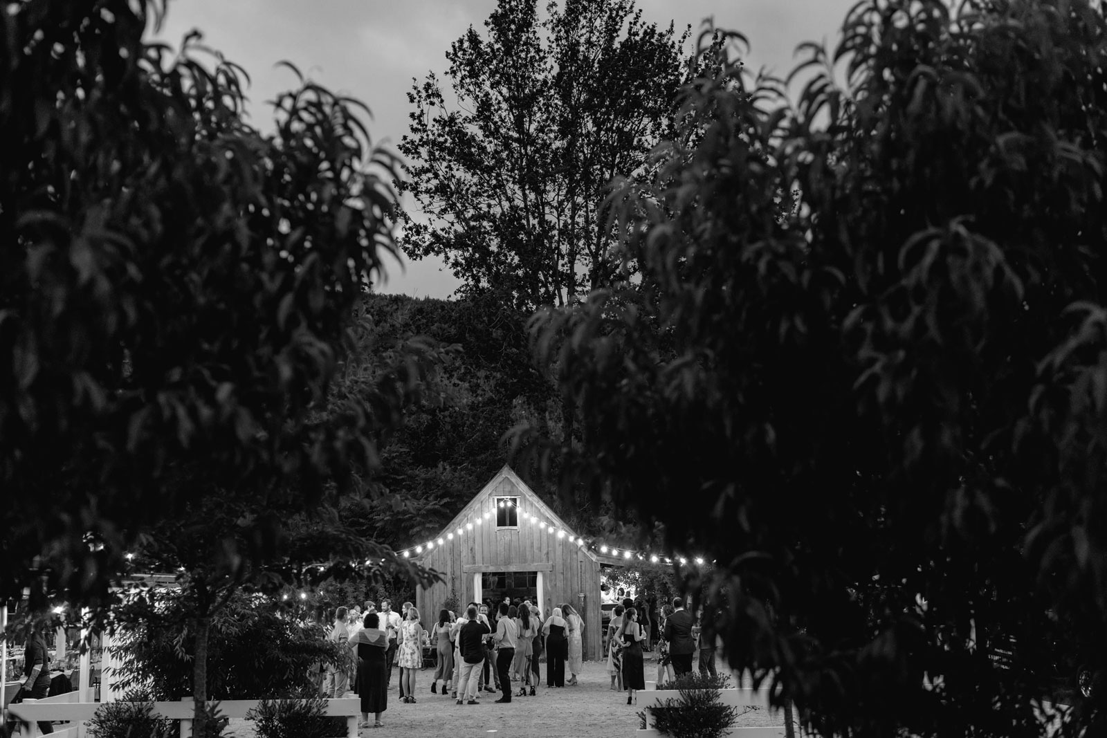 newfound-m-j-old-forest-school-wedding-810